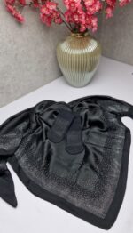 روسری نگین کاری